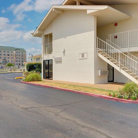 Motel 6 - Oklahoma City Airport 외부 사진