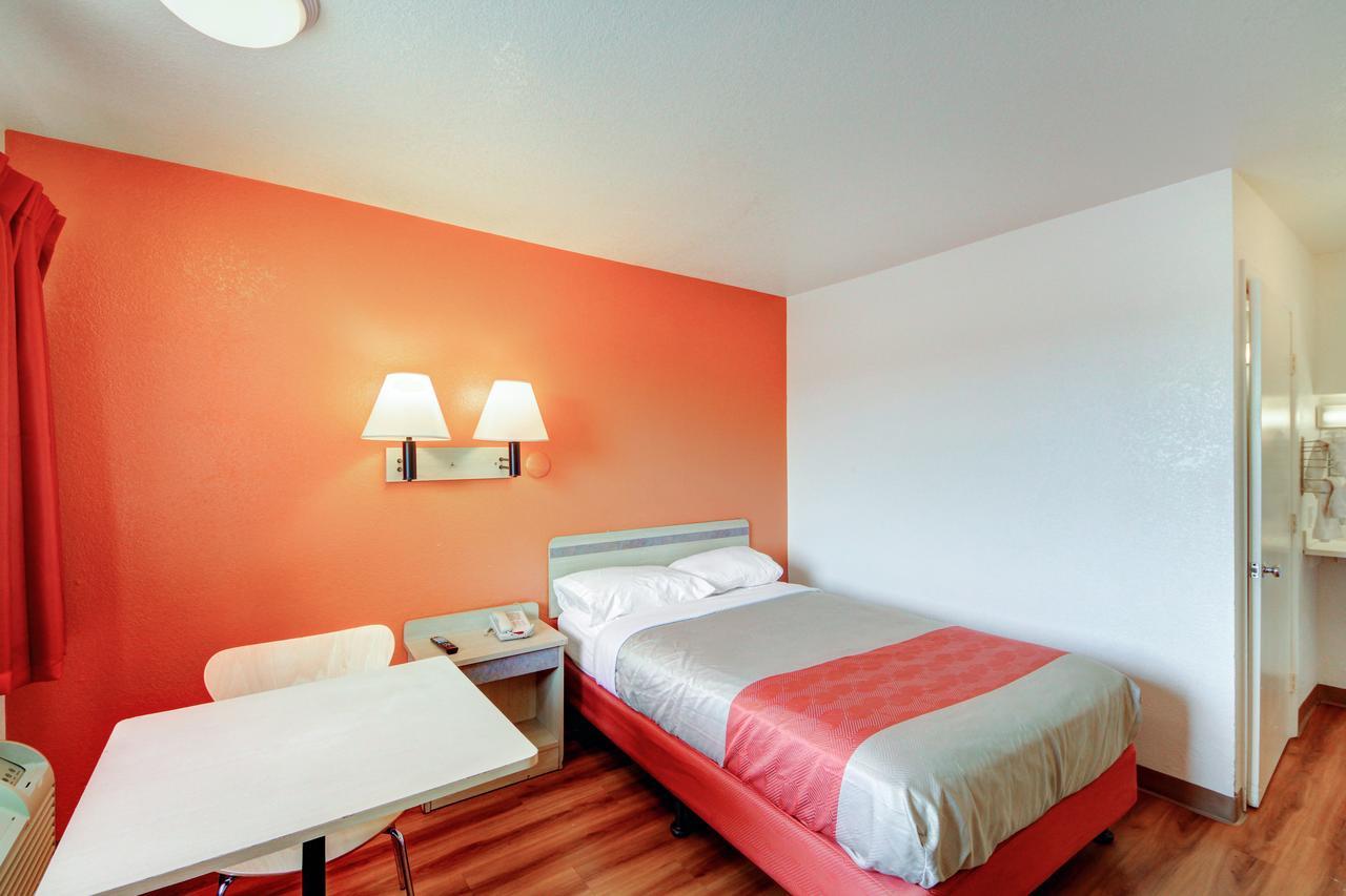 Motel 6 - Oklahoma City Airport 객실 사진