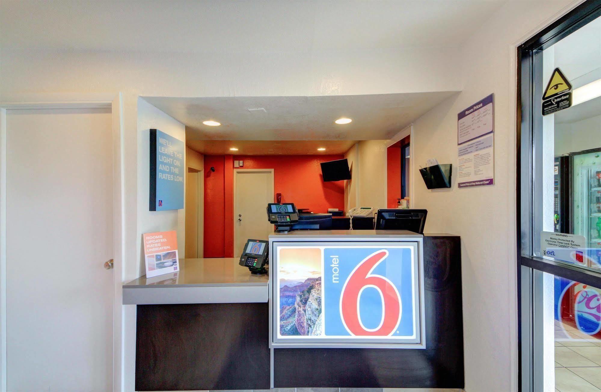 Motel 6 - Oklahoma City Airport 외부 사진